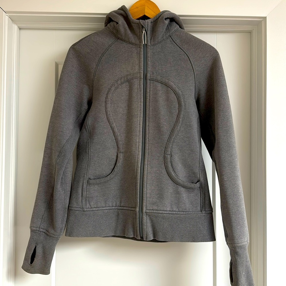 Lululemon grey hoodie in excellent condition